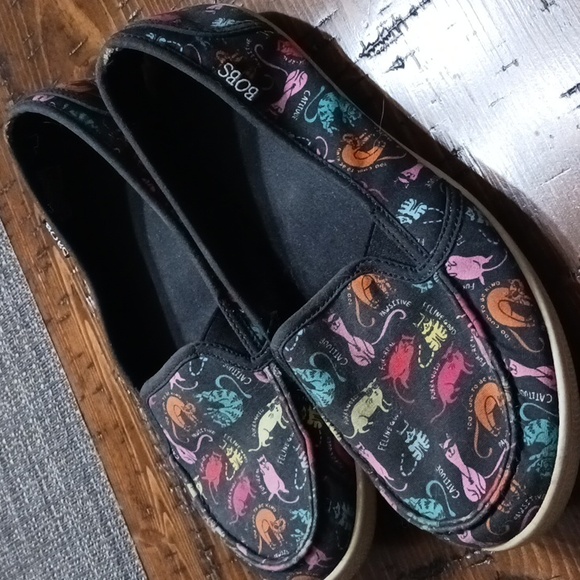SPECIAL 2/$25 Skechers Black Slippers with Slip-On Style and Whimsical Print - Picture 6 of 6